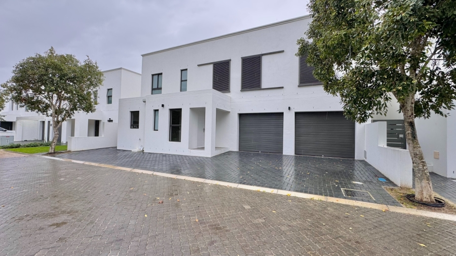 4 Bedroom Property for Sale in Croydon Gardens Estate Western Cape